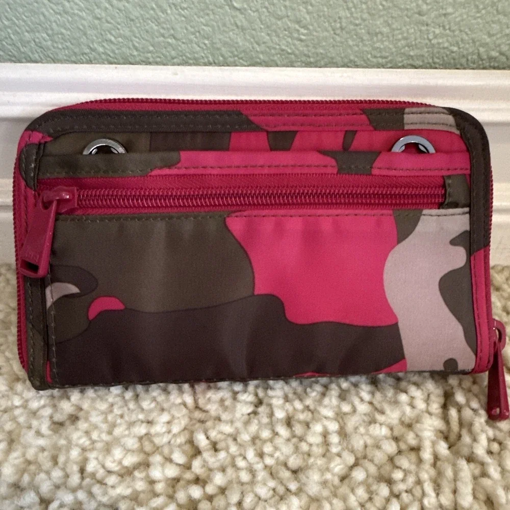 Lug Kick Flip Convertible Crossbody Wallet Pink Camo RFID Protection